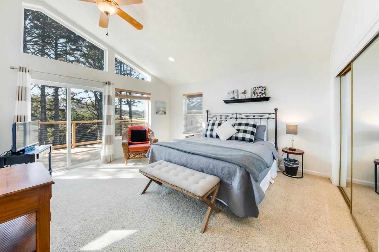 Yaquina Lighthouse View Beach Home Newport Tower Eksteriør billede