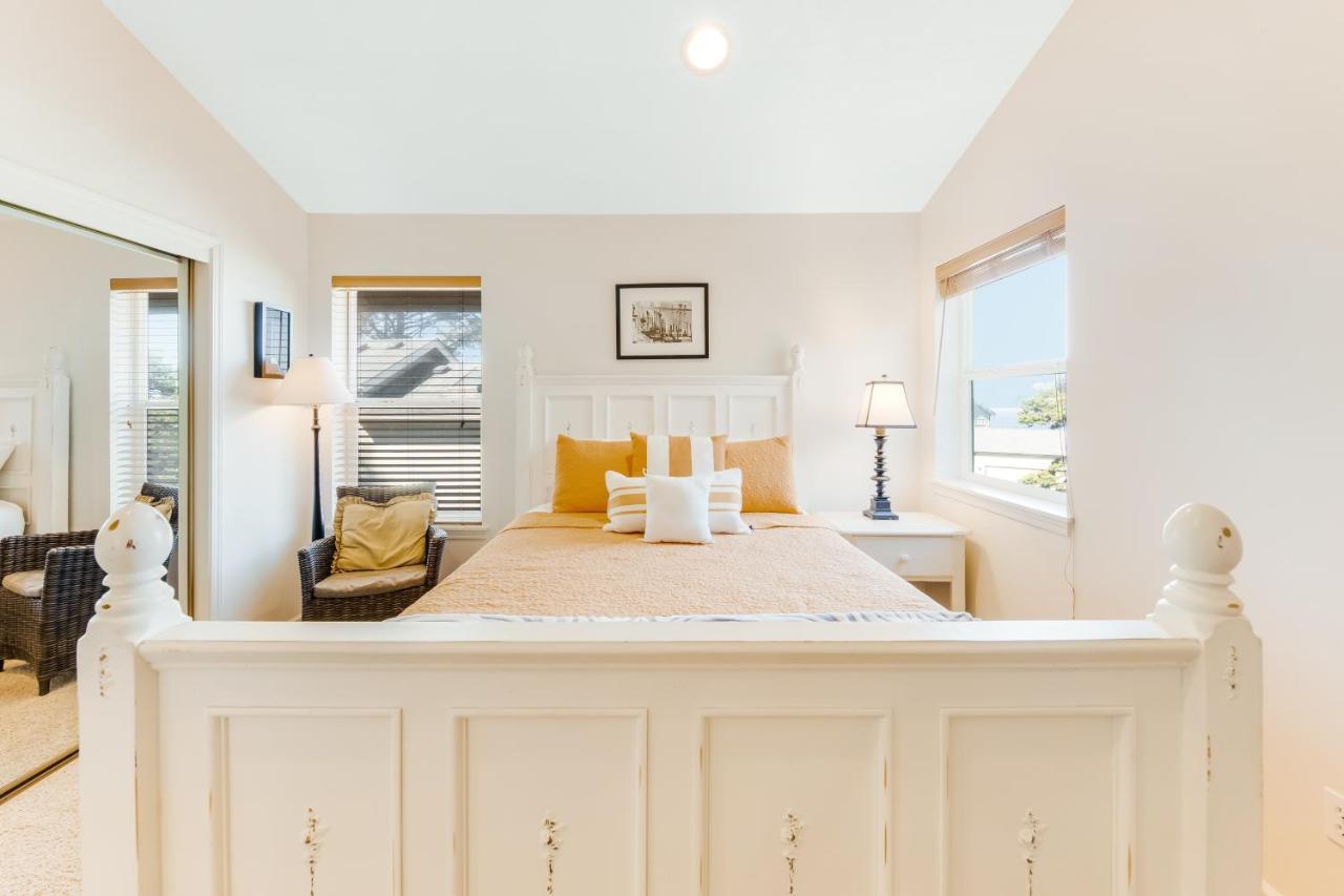 Yaquina Lighthouse View Beach Home Newport Tower Eksteriør billede