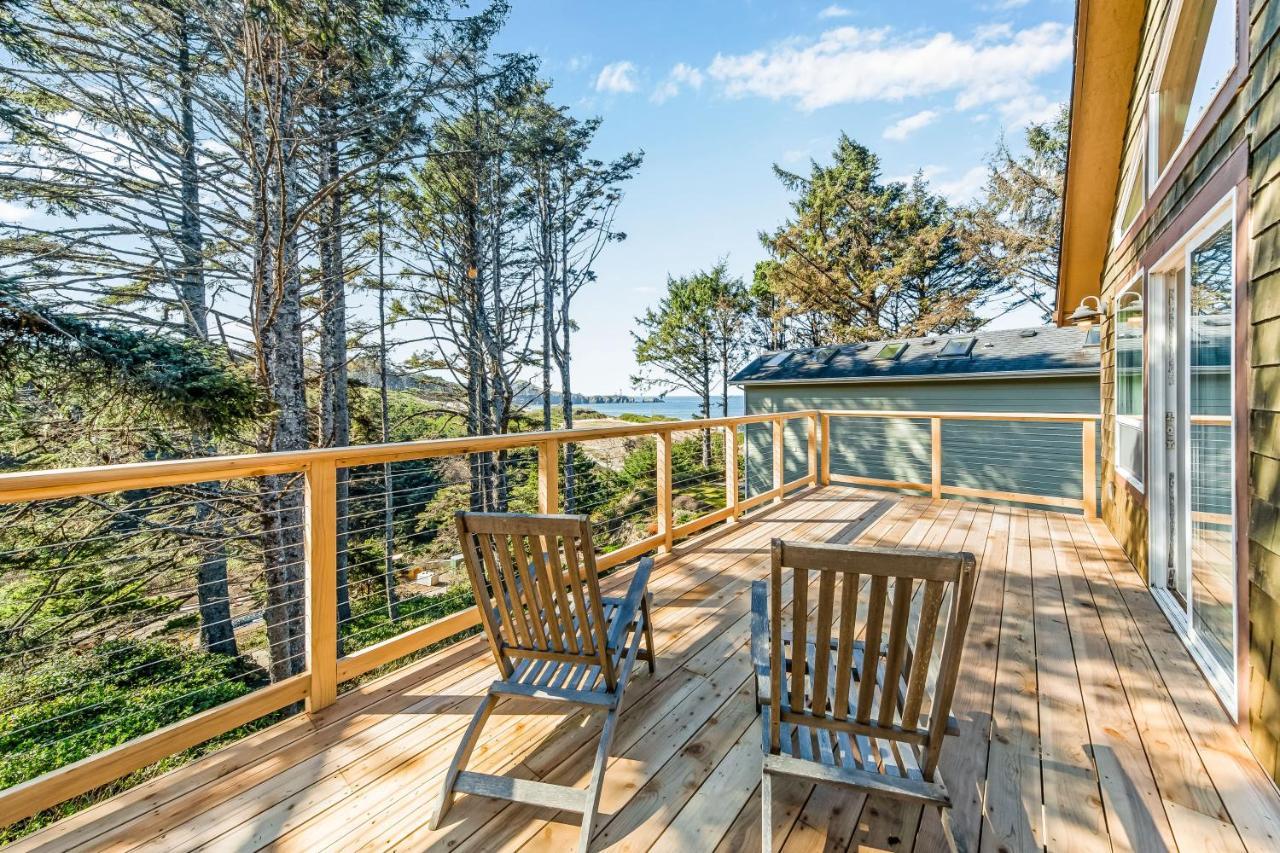 Yaquina Lighthouse View Beach Home Newport Tower Eksteriør billede